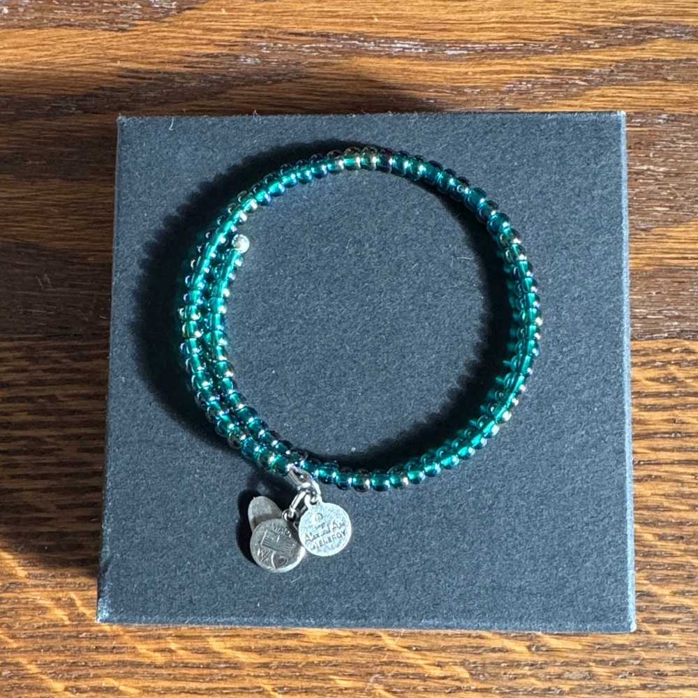 🐠 Alex and Ani teal/silver tone beaded wrap bracelet.